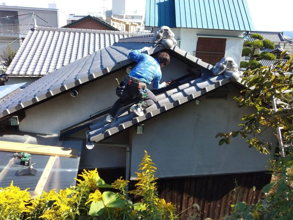 雨樋取り付け壁水切り　広島市南区リフォーム