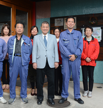 スタッフ集合写真